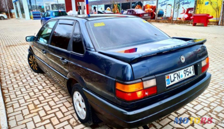 1992' Volkswagen Passat photo #3
