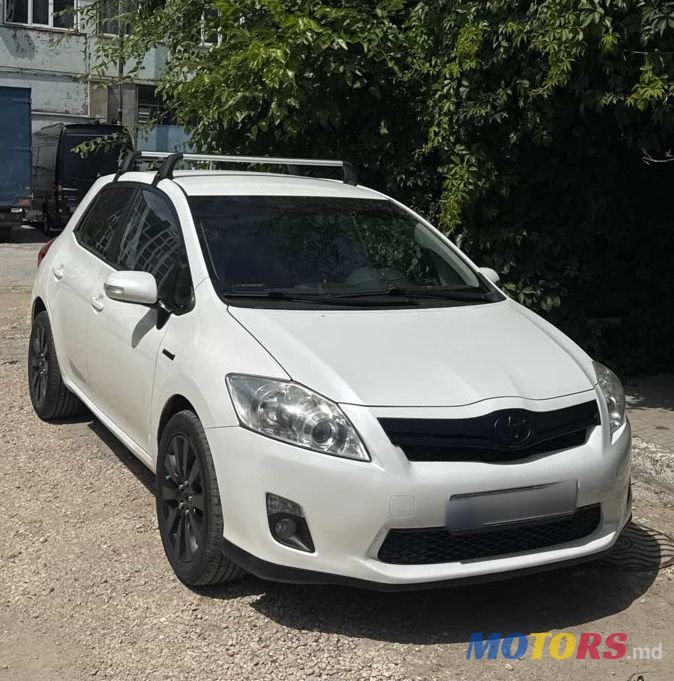 2011' Toyota Auris photo #4
