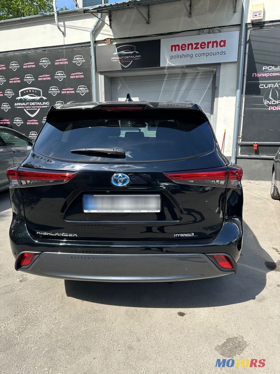 2021' Toyota Highlander photo #5