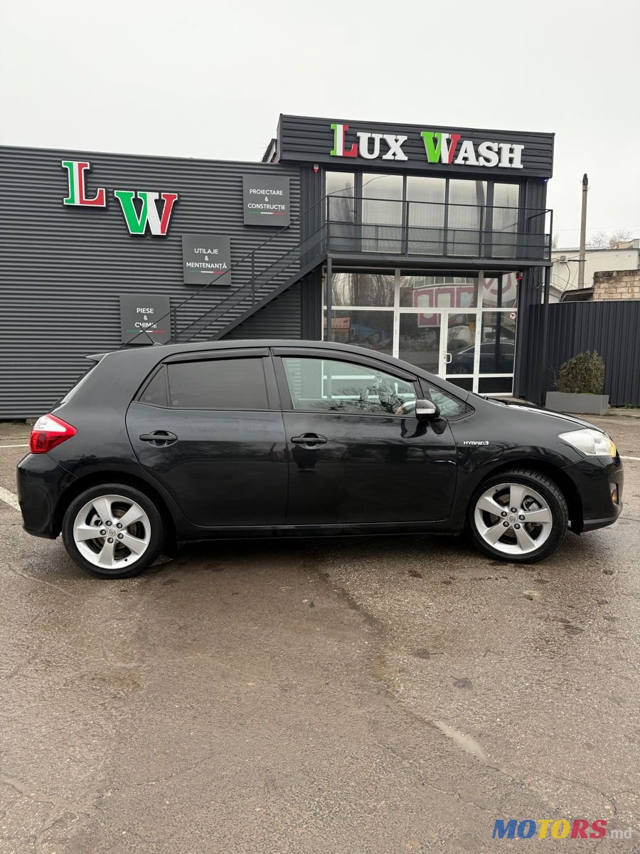 2012' Toyota Auris photo #6