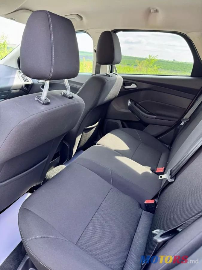 2016' Ford Focus photo #4