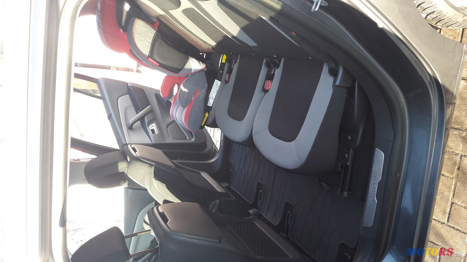 2015' Citroen Grand C4 Picasso photo #5