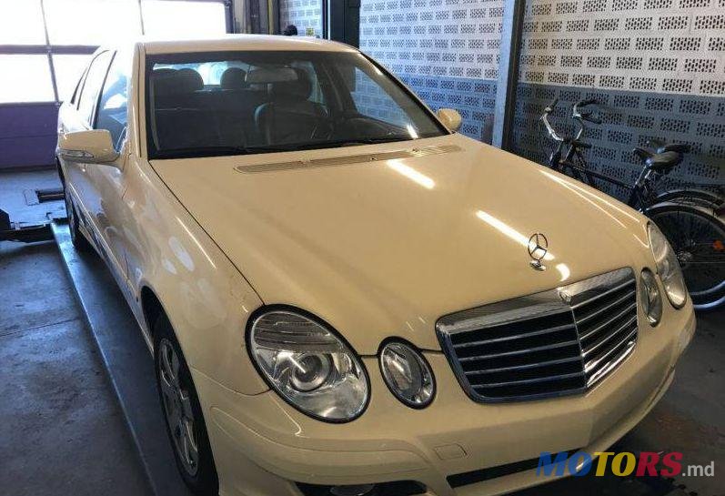 2005' Mercedes-Benz E photo #1