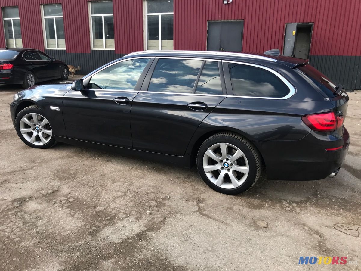 2013' BMW 5 Series photo #1