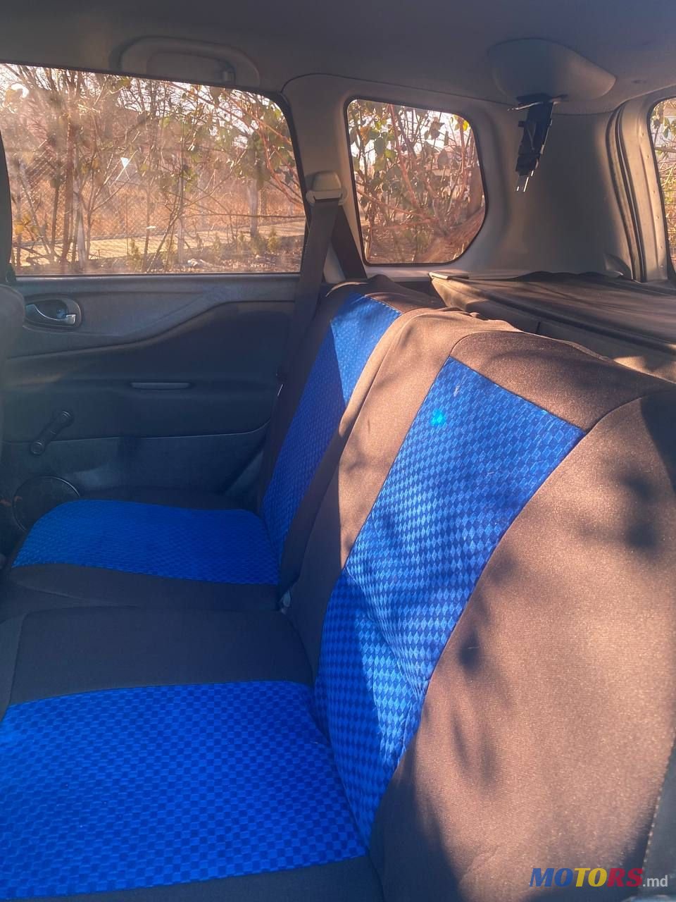 2003' Mitsubishi Space Star photo #2