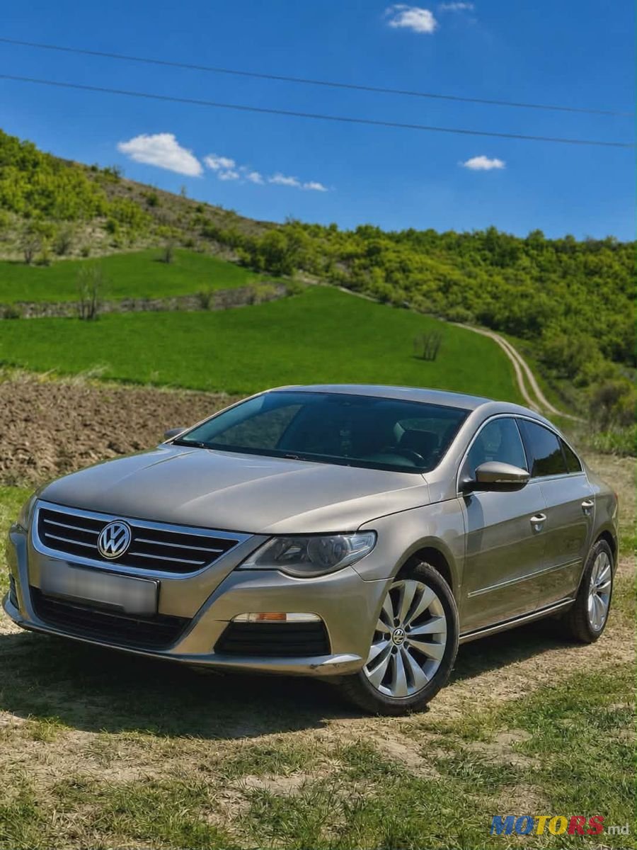 2011' Volkswagen Passat photo #4