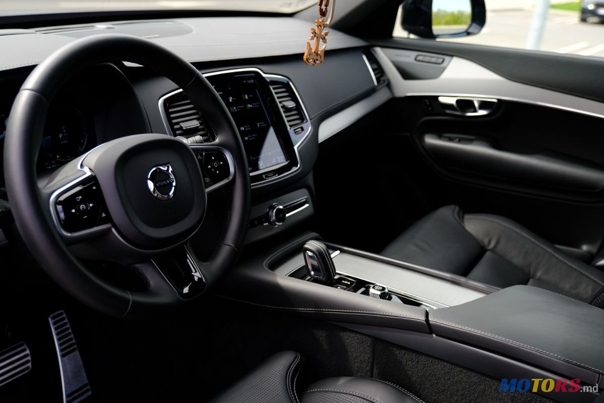 2022' Volvo XC90 photo #5
