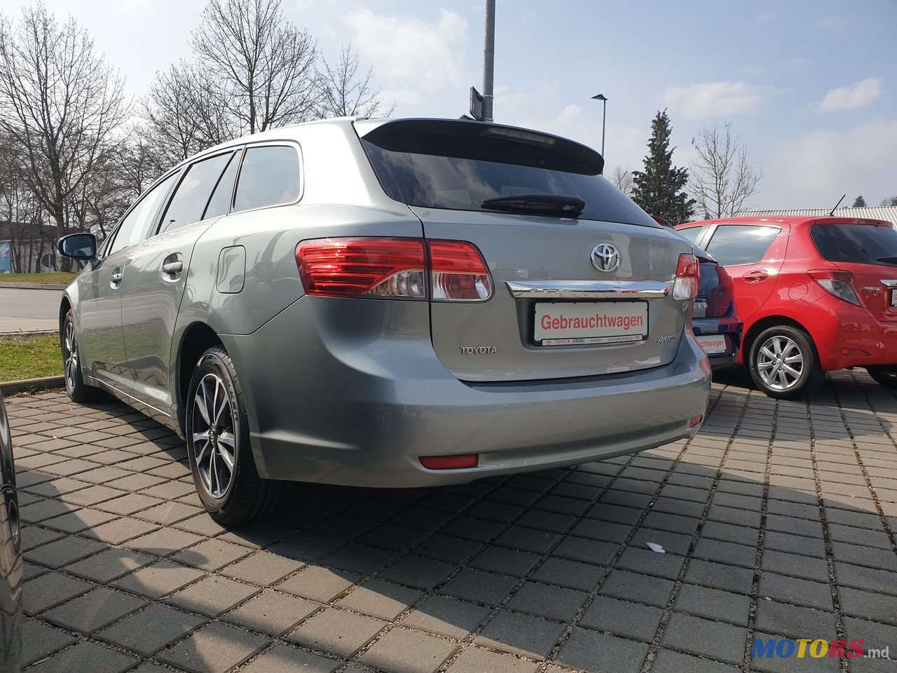 2014' Toyota Avensis photo #3