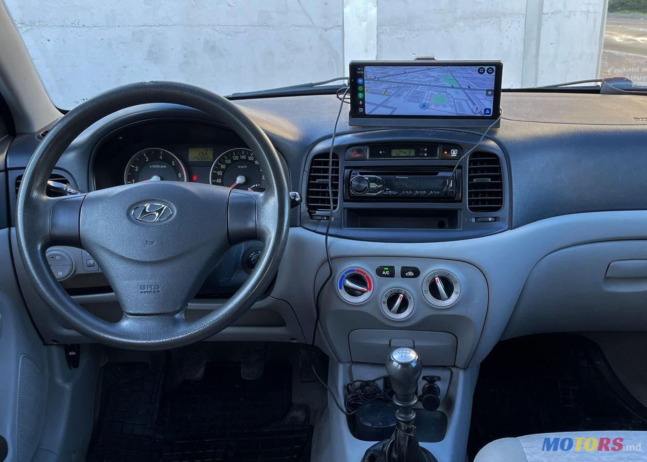 2008' Hyundai Accent photo #5