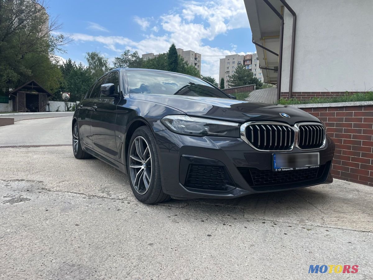 2020' BMW 5 Series photo #1