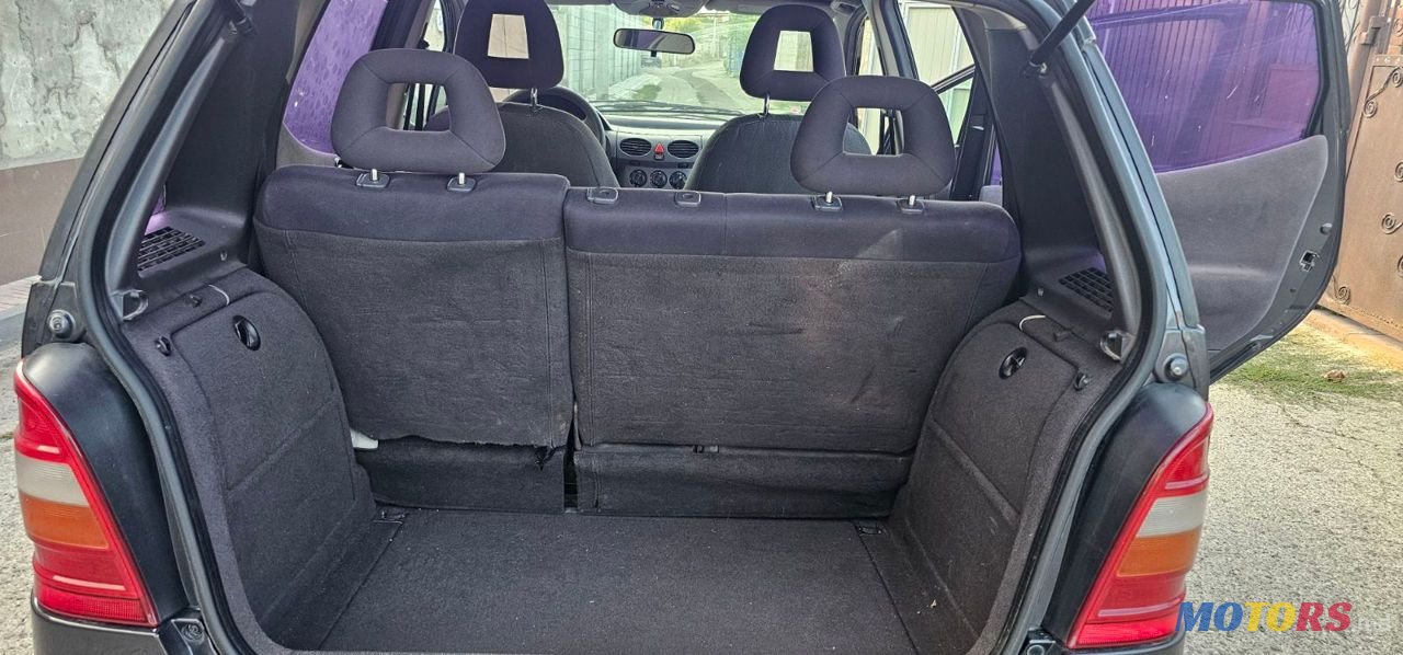 2001' Mercedes-Benz A-Class photo #3