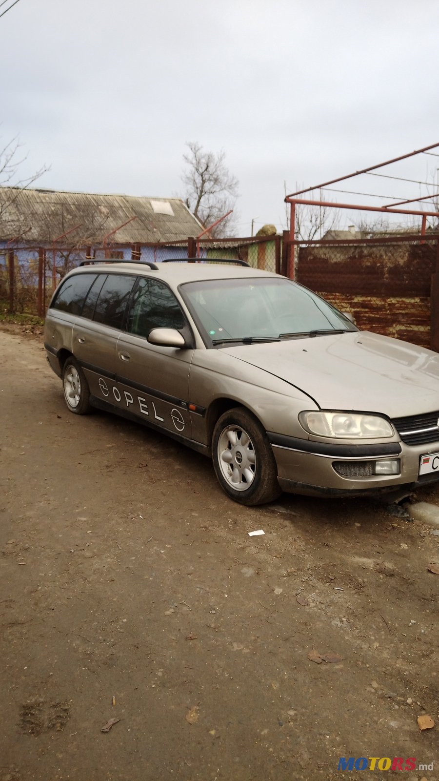 1997' Opel Omega Хечбэк photo #2