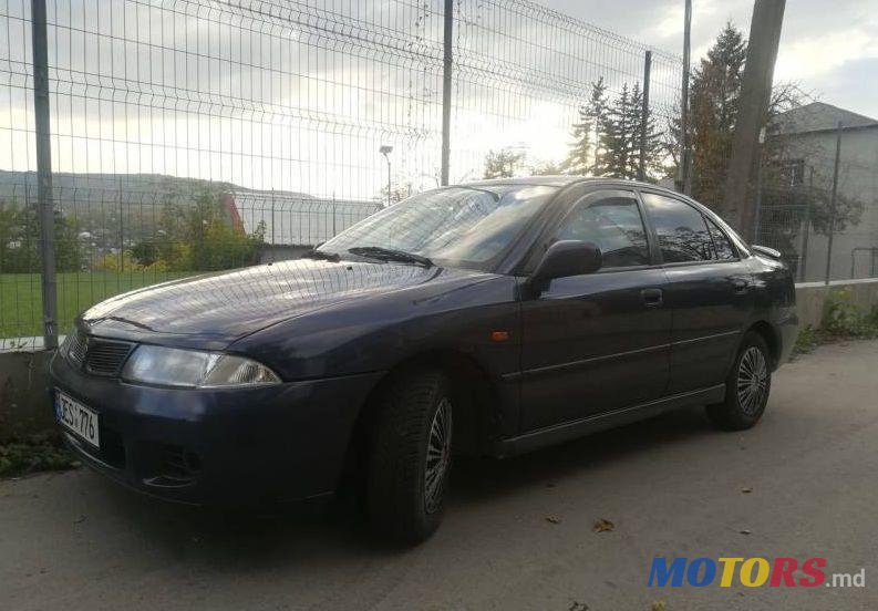 1996' Mitsubishi Carisma photo #2