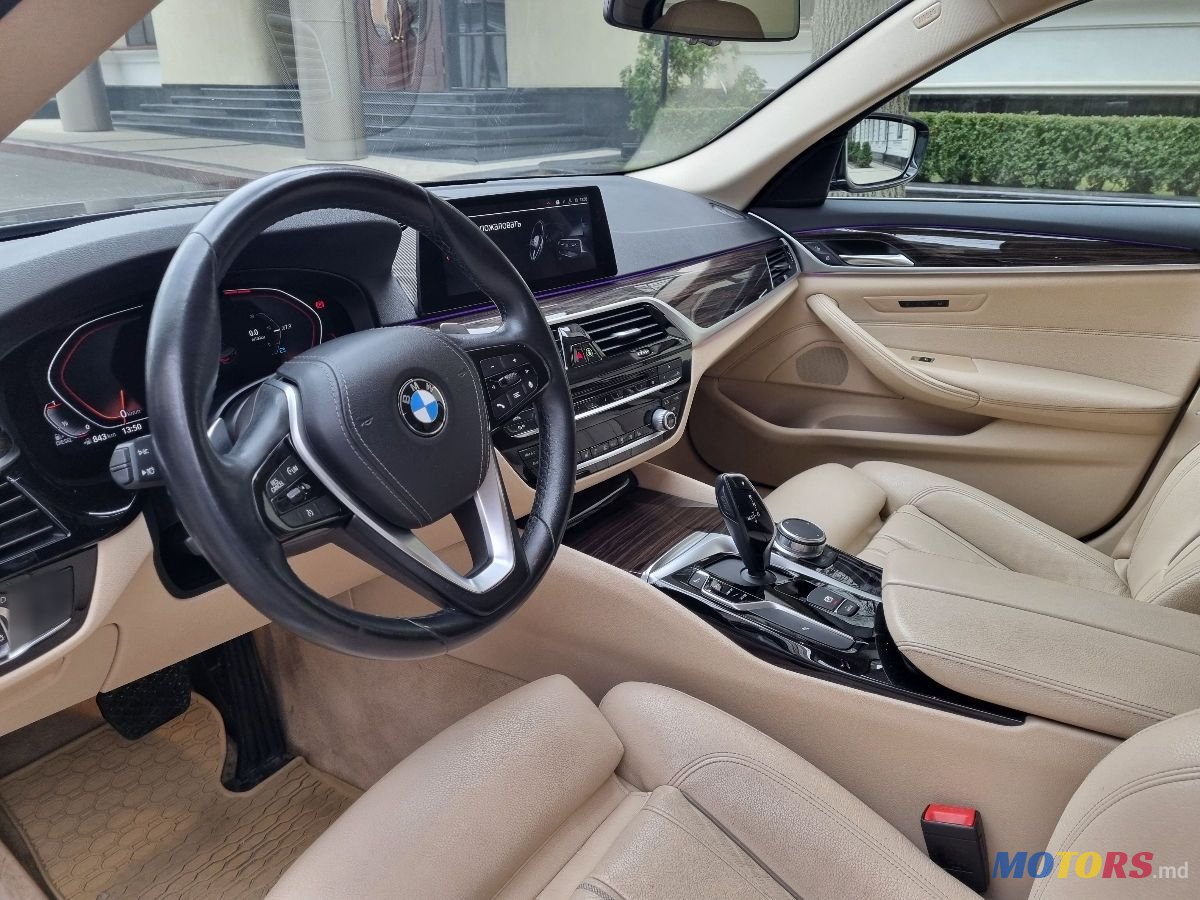 2019' BMW 5 Series photo #6