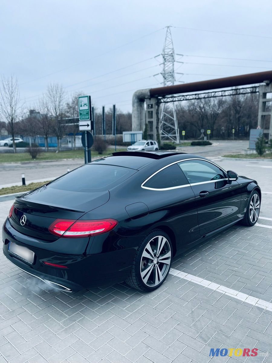 2016' Mercedes-Benz C-Class photo #4