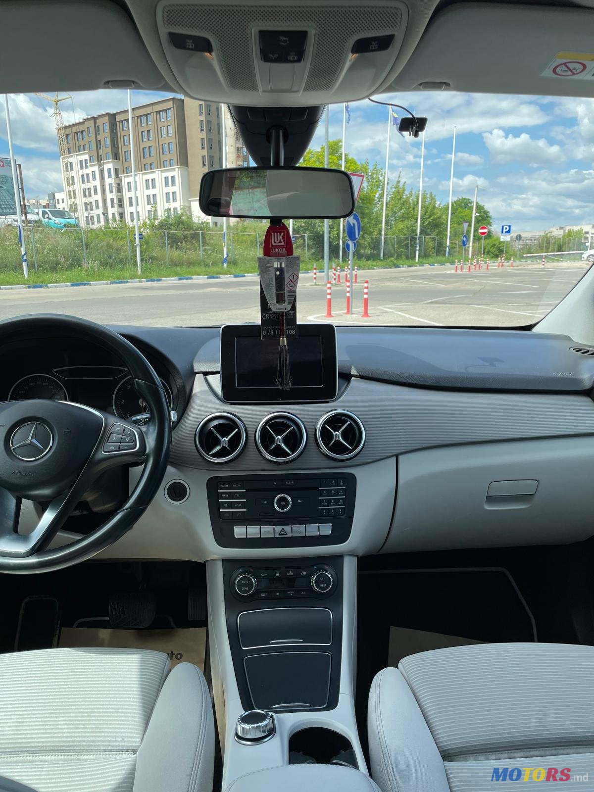 2015' Mercedes-Benz 180 photo #6