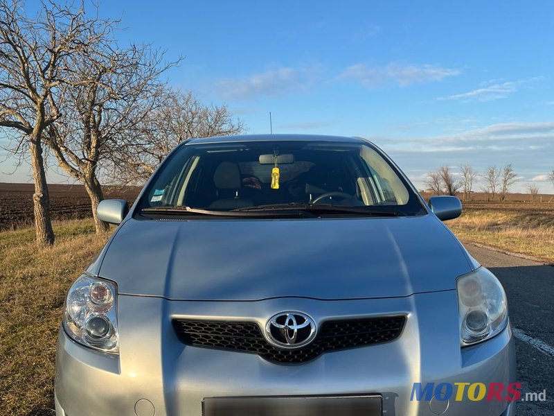 2008' Toyota Auris photo #2