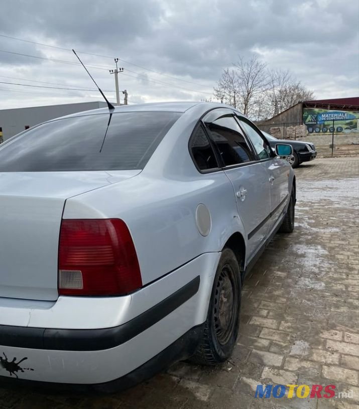 1999' Volkswagen Passat photo #4