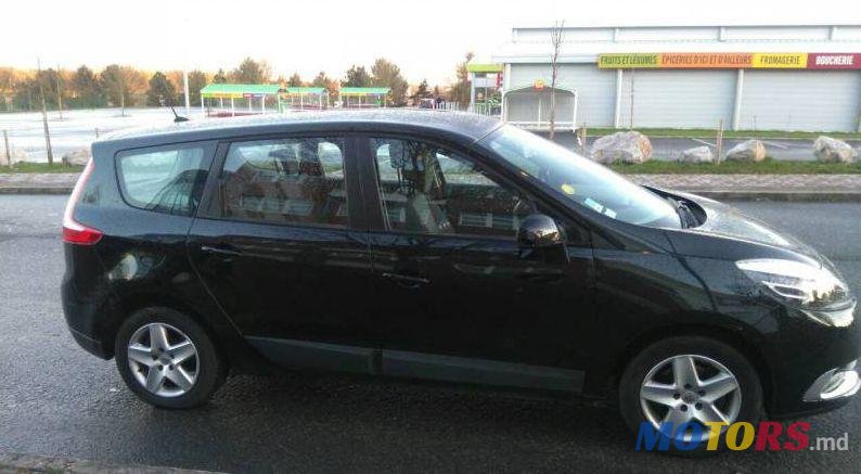 2013' Renault Grand Scenic photo #3