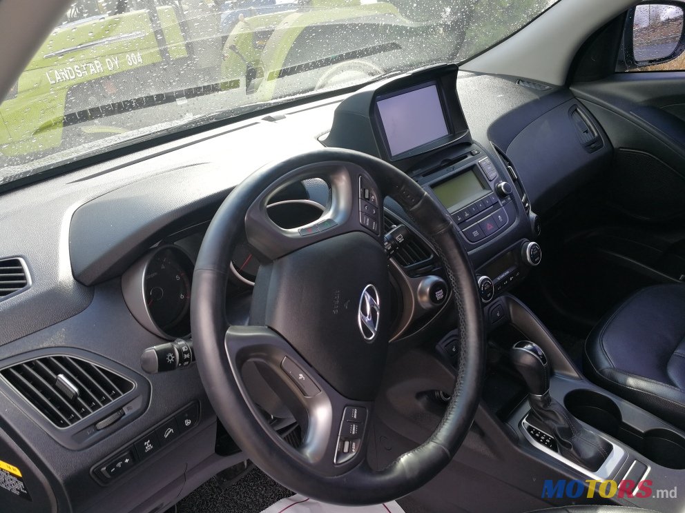 2013' Hyundai Tucson photo #6