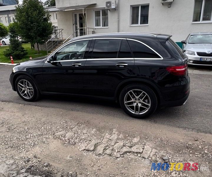 2016' Mercedes-Benz GLC photo #2