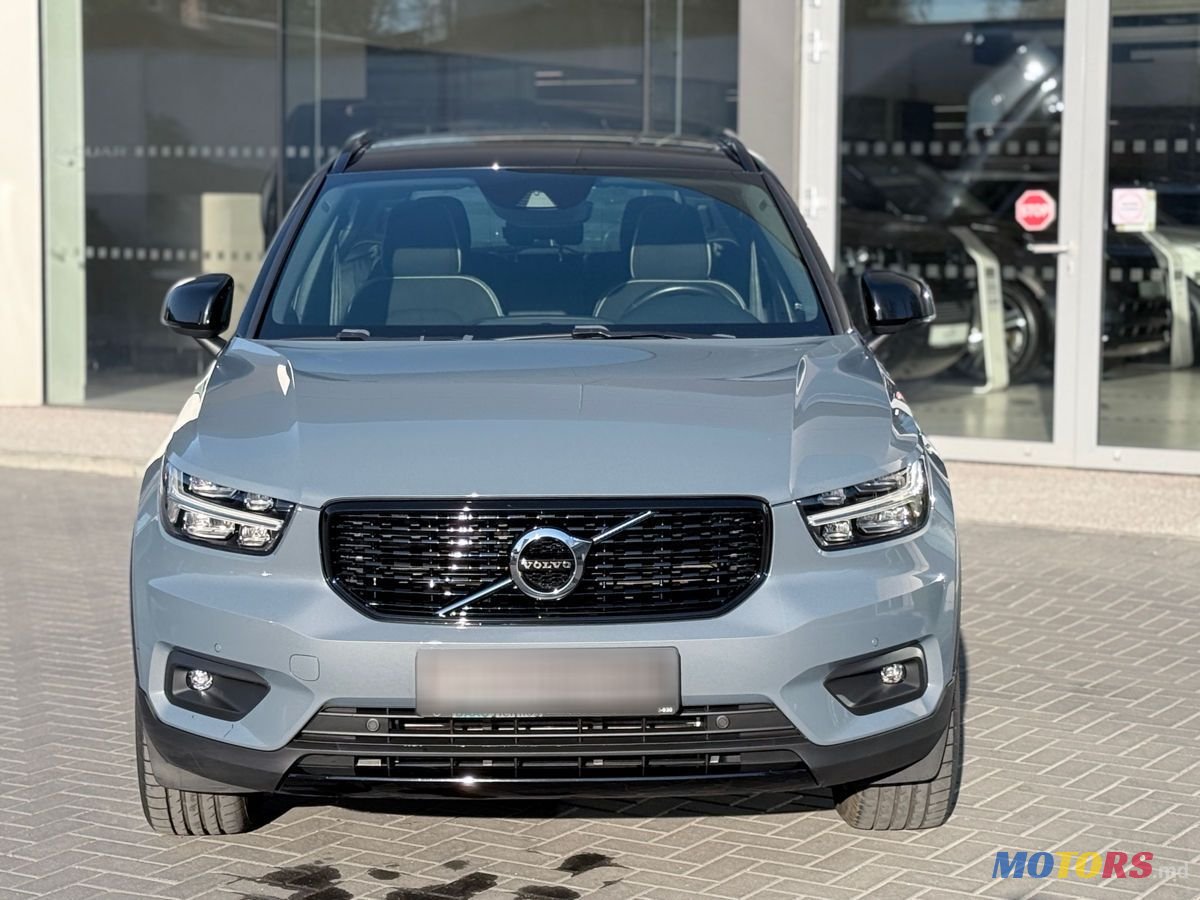 2019' Volvo XC40 photo #1