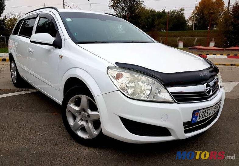 2008' Opel Astra photo #1