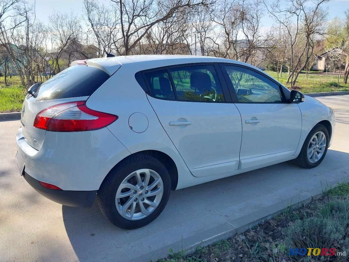 2014' Renault Megane photo #6