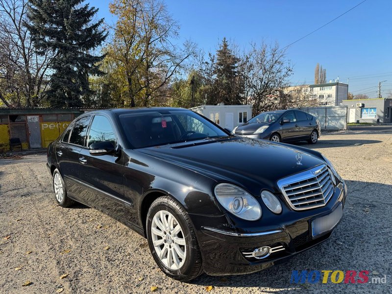 2008' Mercedes-Benz E-Class photo #2