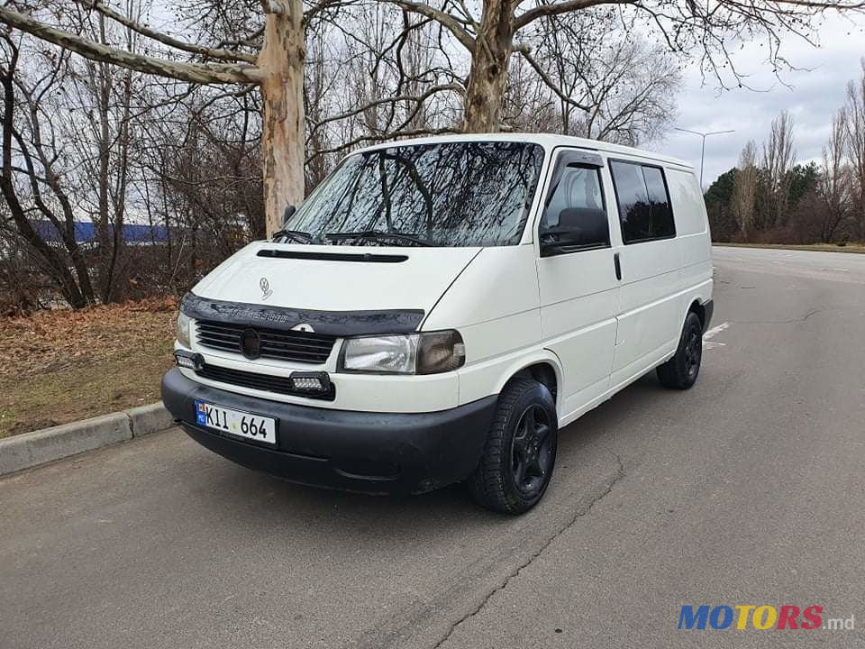 2002' Volkswagen Transporter photo #3