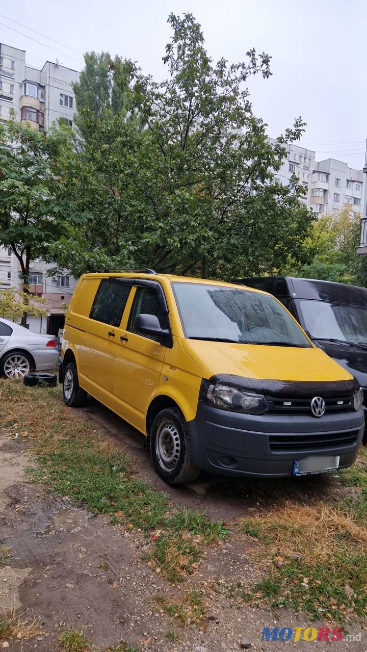 2013' Volkswagen Transporter photo #1