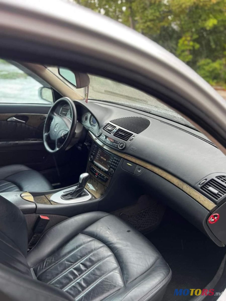 2005' Mercedes-Benz E-Class photo #4