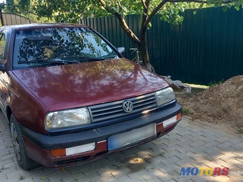 1994' Volkswagen Vento photo #6