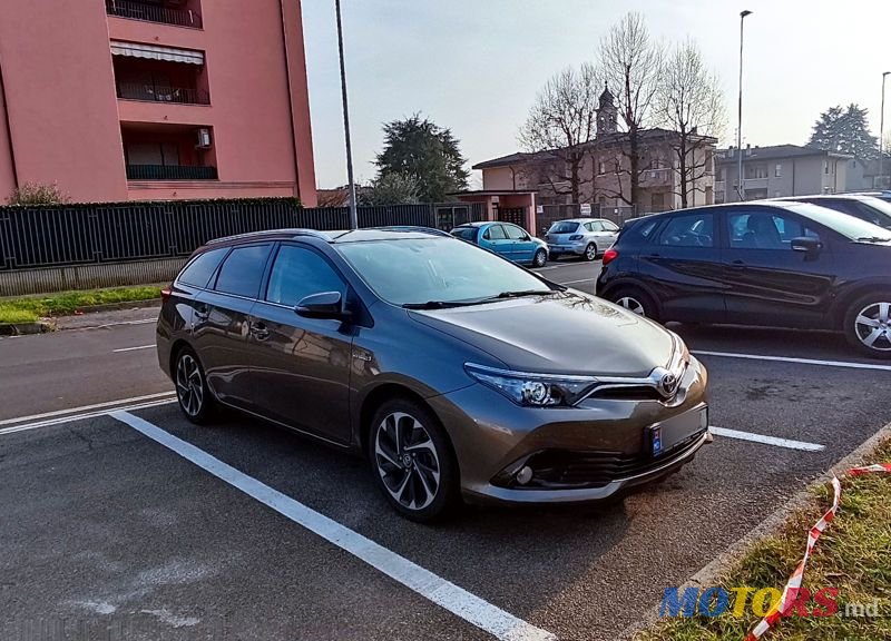 2016' Toyota Auris photo #3