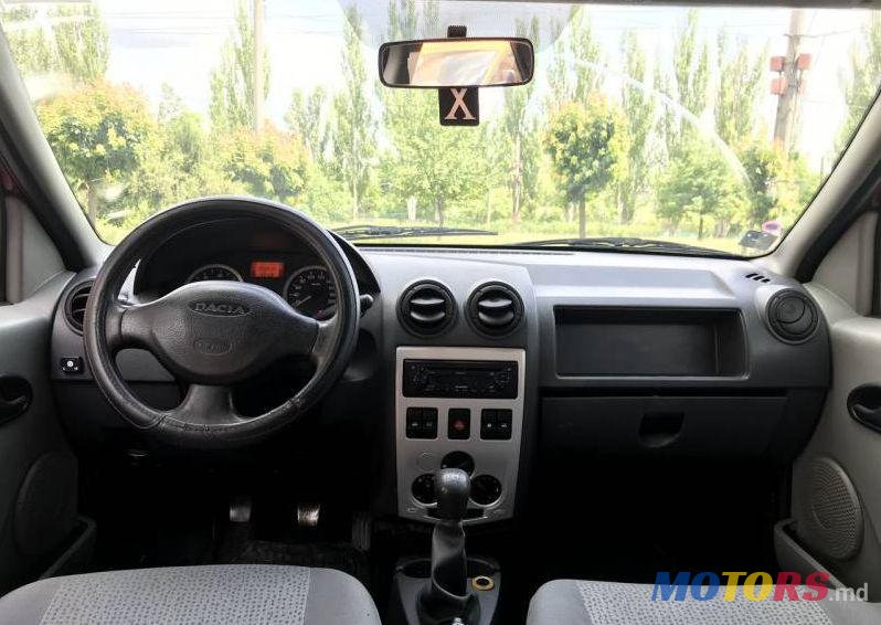 2006' Dacia Logan photo #2