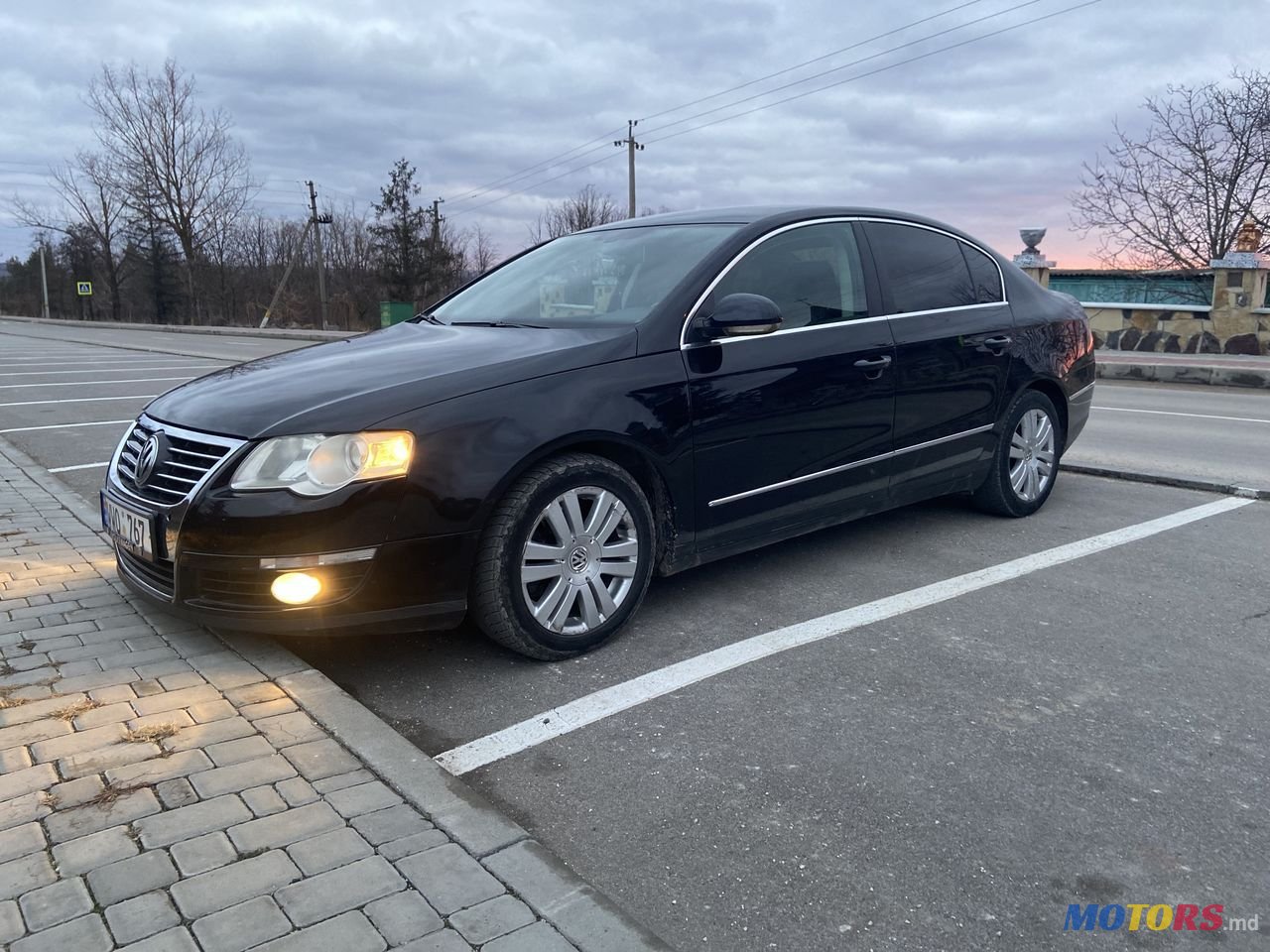 2008' Volkswagen Passat photo #1