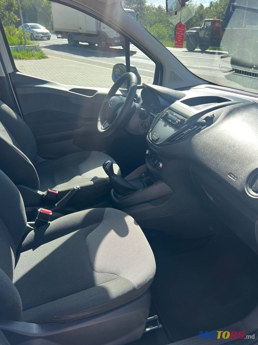 2017' Ford Tourneo Courier photo #3