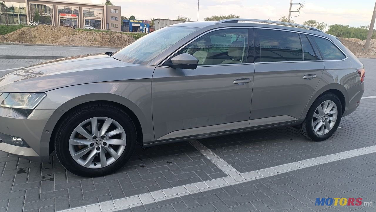 2017' Skoda Superb photo #2