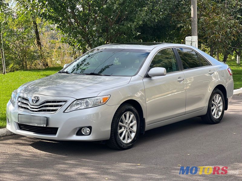 2011' Toyota Camry photo #1