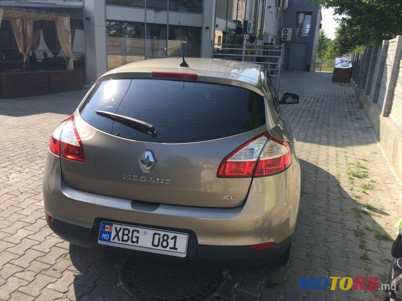 2010' Renault Megane photo #2