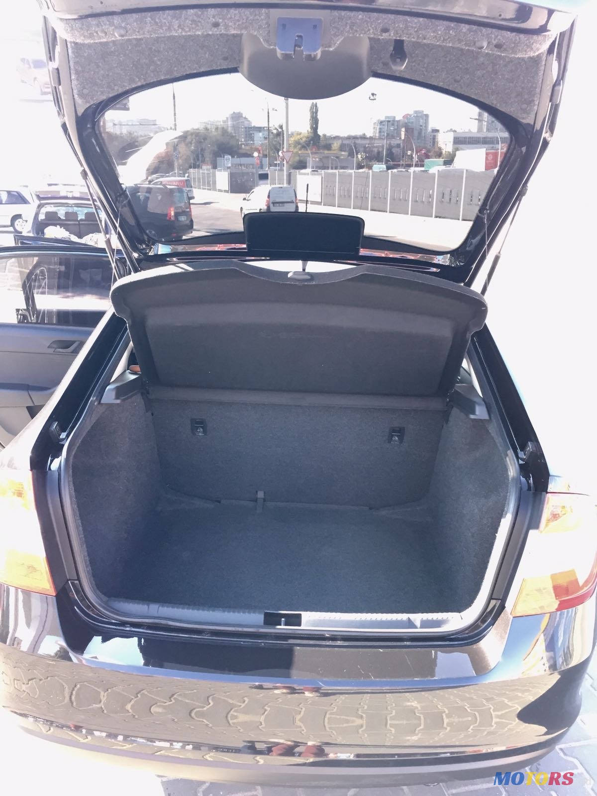 2014' Skoda Rapid photo #5