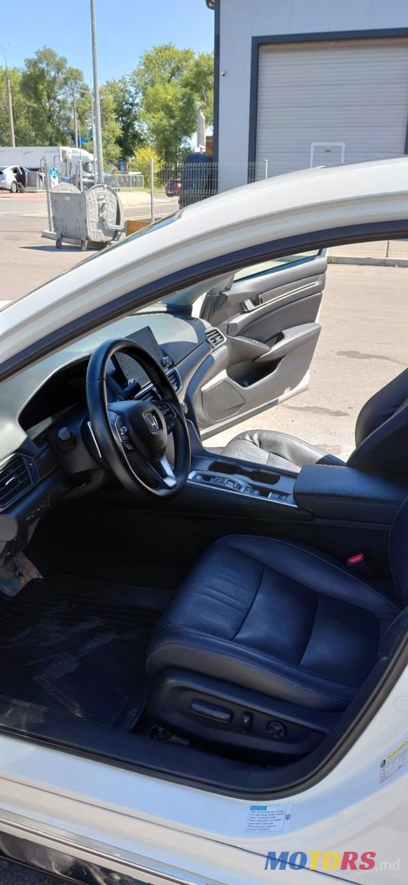 2018' Honda Accord photo #1