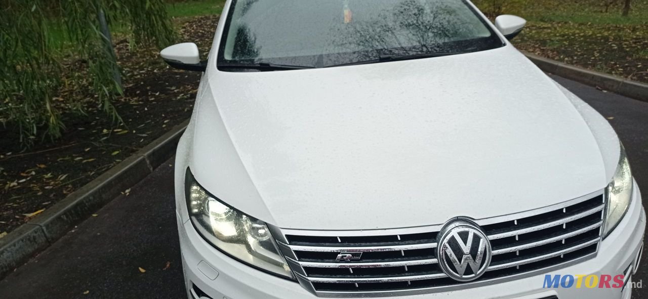 2013' Volkswagen Passat photo #3