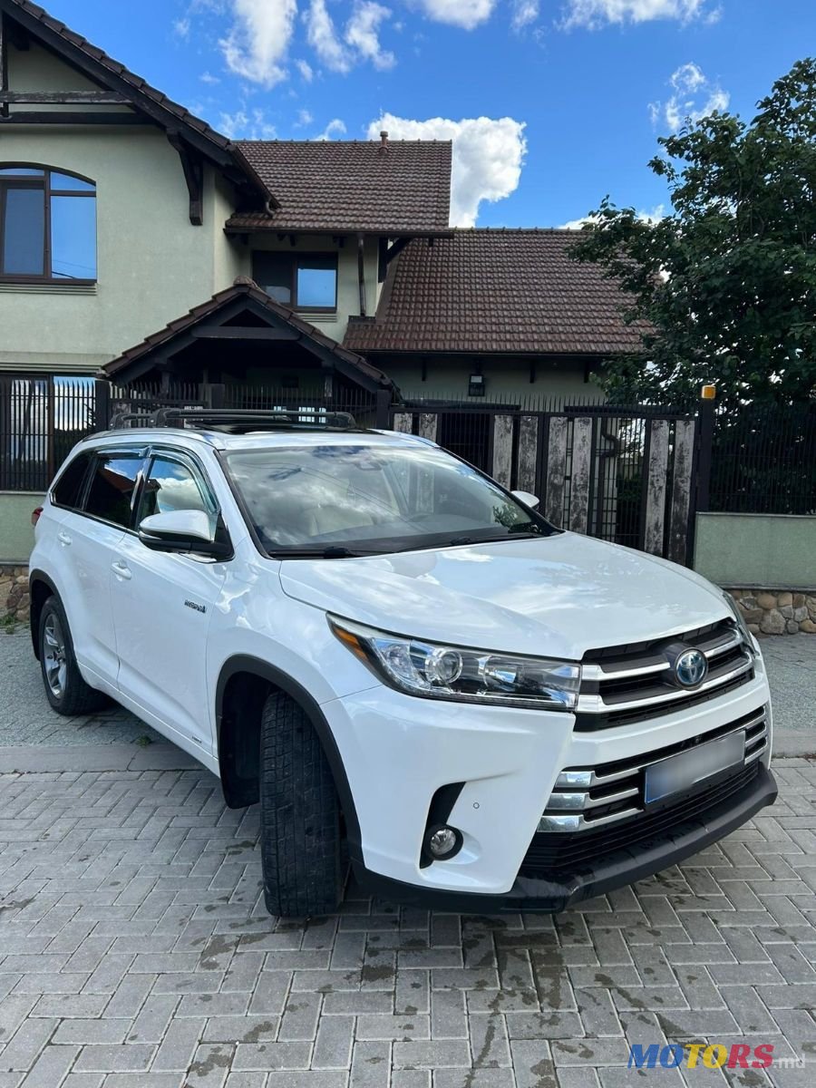 2016' Toyota Highlander photo #1