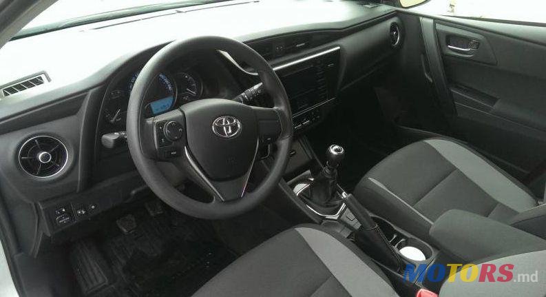 2015' Toyota Auris photo #1