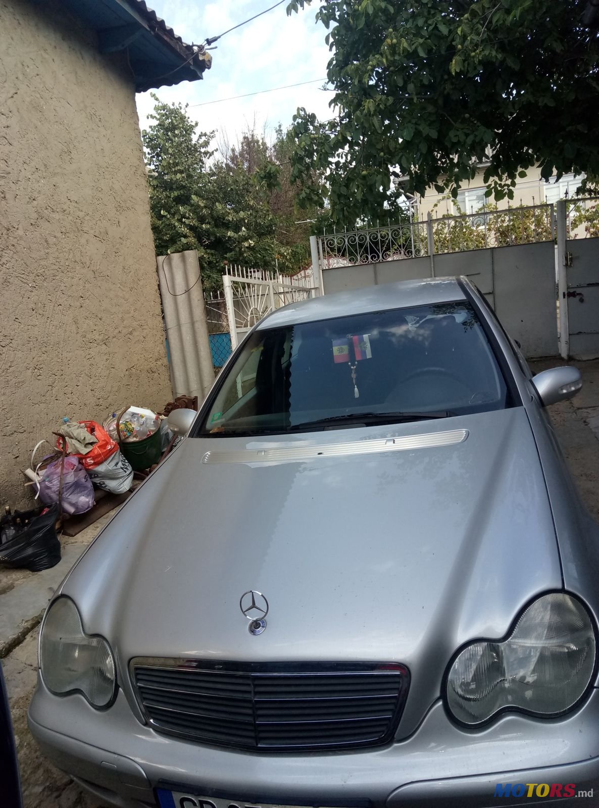 2001' Mercedes-Benz C-Class 220 photo #2