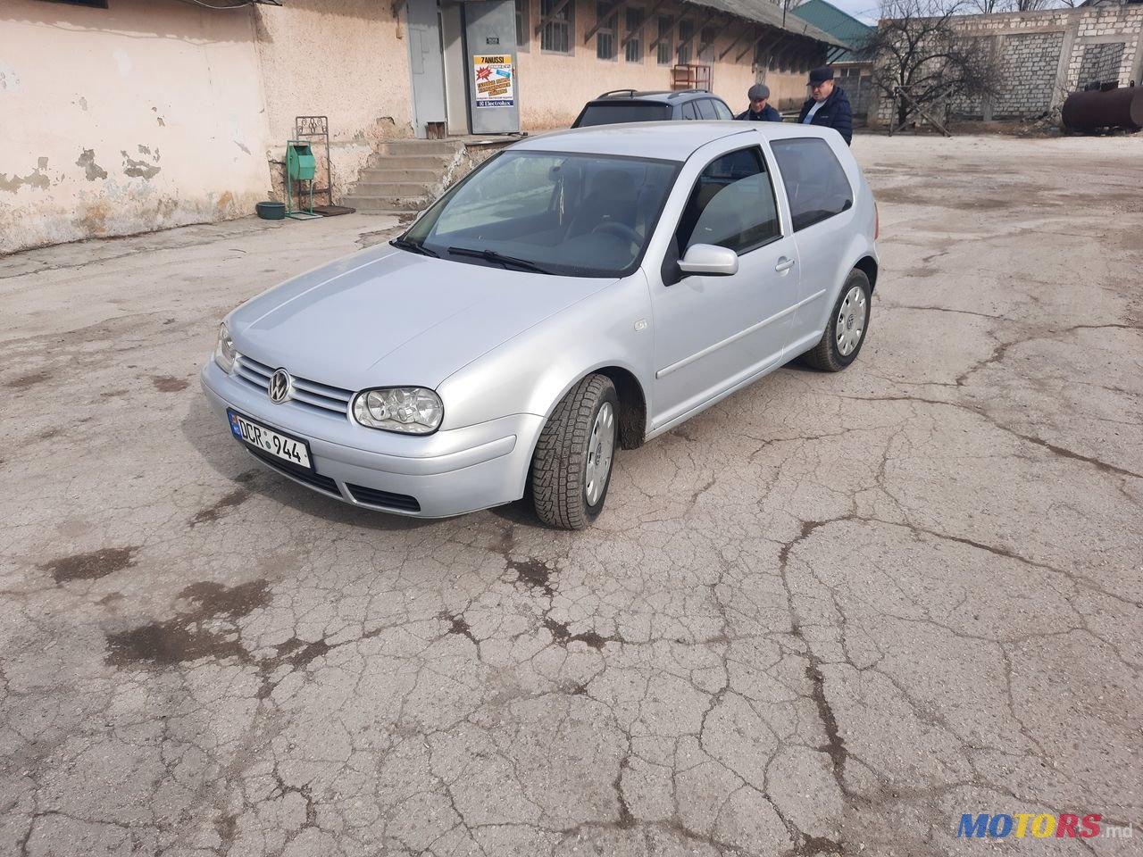 2000' Volkswagen Golf photo #1