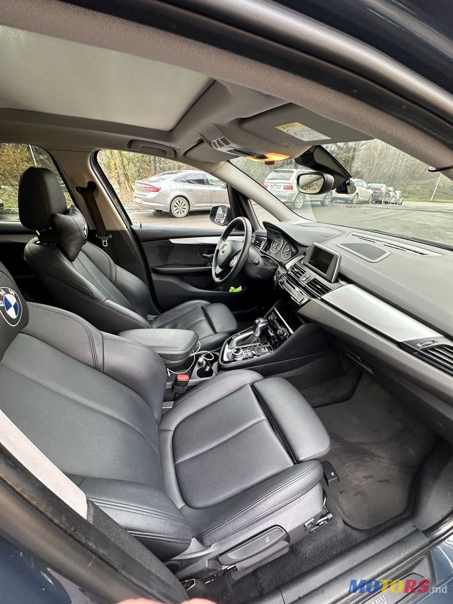 2016' BMW 2 Series Active Tourer photo #3