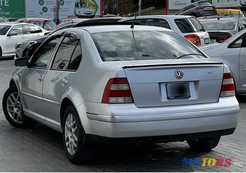 2004' Volkswagen Jetta photo #2