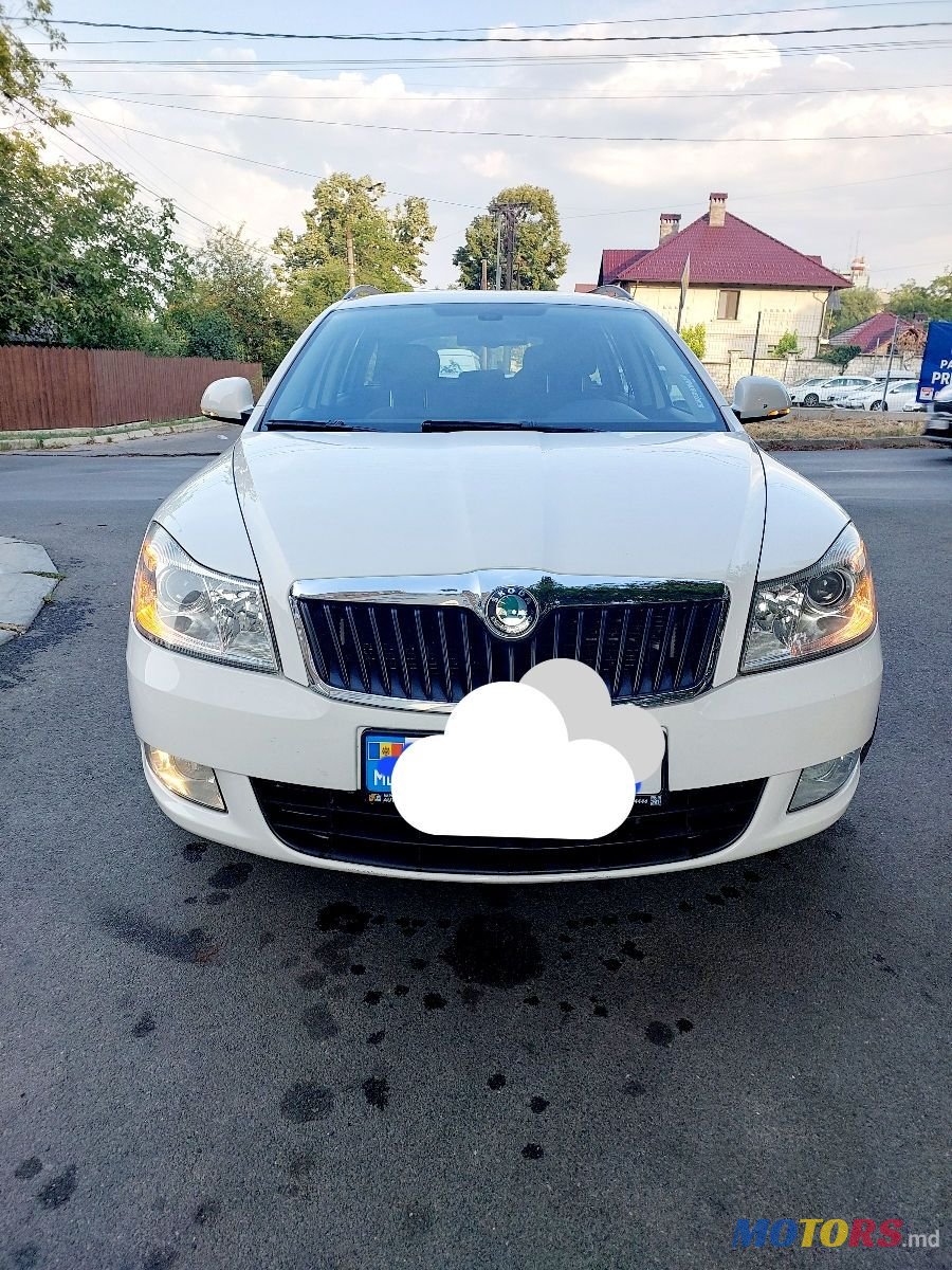 2013' Skoda Octavia photo #2